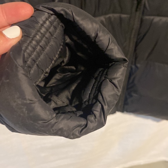 Old navy puffer jacket - Picture 5 of 7